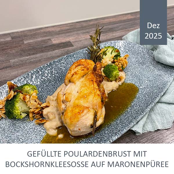 Poulardenbrust mit Pilzfüllung auf Bockshornkleesoße mit Brokkoli und  Maronenpüree