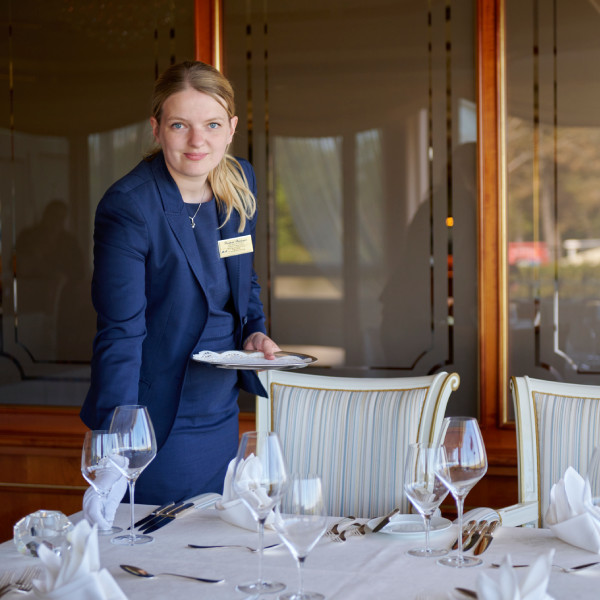 Aufmerksamer Service im Sternerestaurant Sterneck