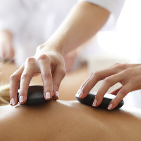 Hot-Stone-Massage im Badhotel Sternhagen